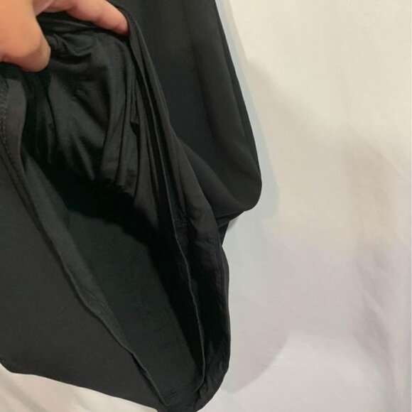 🔆white House Black Market dress. Black. Size 8. Fully lined. Front cutout. - Picture 9 of 10